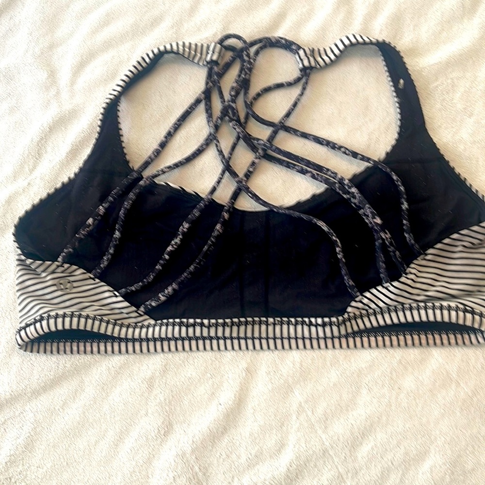 Lululemon strappy sports bra size 12